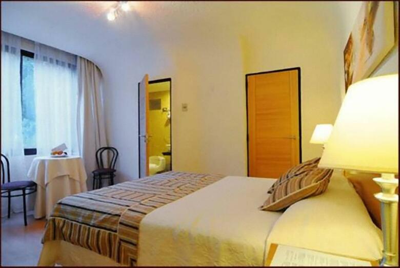 Hotel Montecarlo Santiago