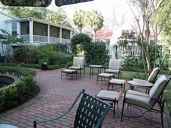 Bed & Breakfast Rhett House