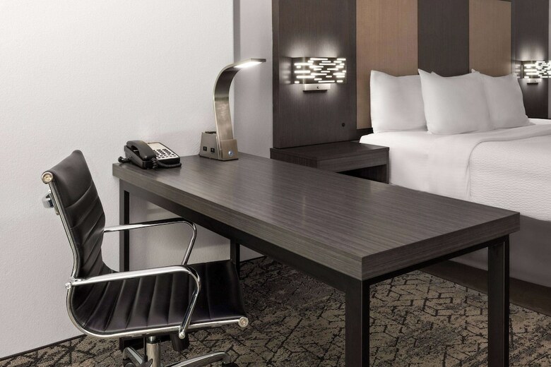 Hotel La Quinta Inn & Suites Mcalester