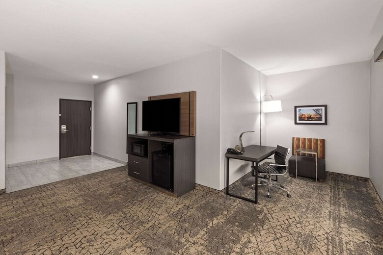 Hotel La Quinta Inn & Suites Mcalester