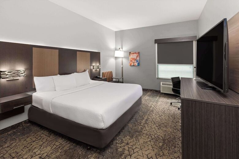 Hotel La Quinta Inn & Suites Mcalester