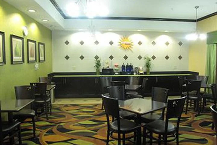 Hotel La Quinta Inn & Suites Mcalester
