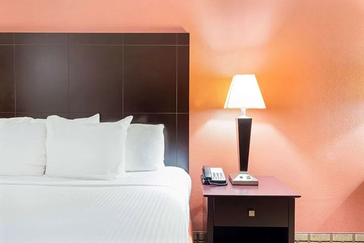 Hotel La Quinta Inn & Suites Mcalester