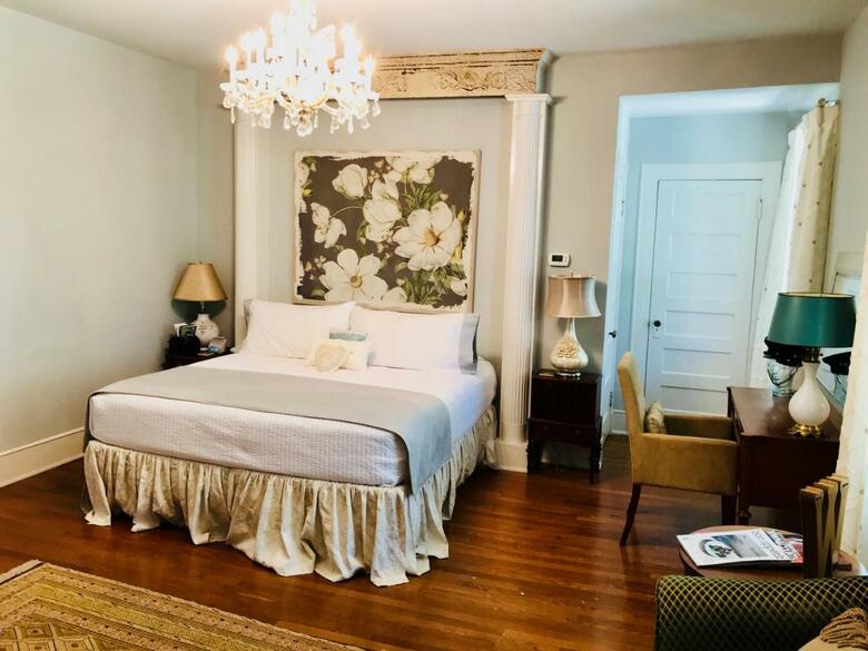 Bed & Breakfast Clevedale Historic Inn And Gardens