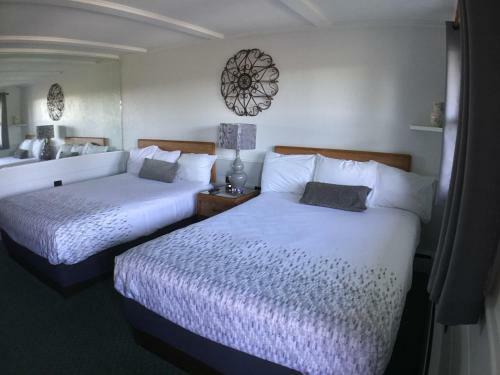 Bay Top Motel