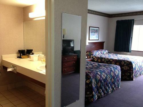 Cherokee Grand Hotel