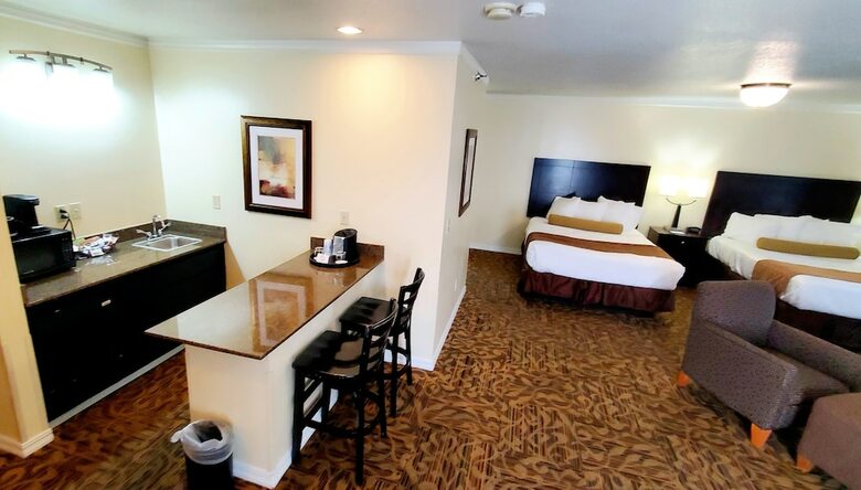 Hotel Best Western Plus Northwoods Inn