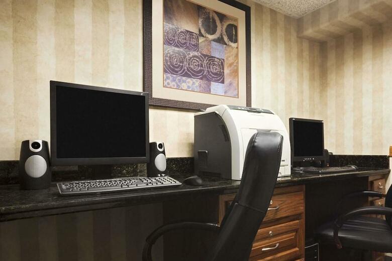 Hotel Ramada Del Rio