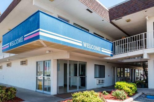 Motel 6 Del Rio