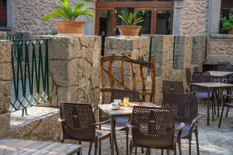 Hostal Santuari De Lluc