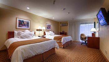 Hotel Hallmark Inn