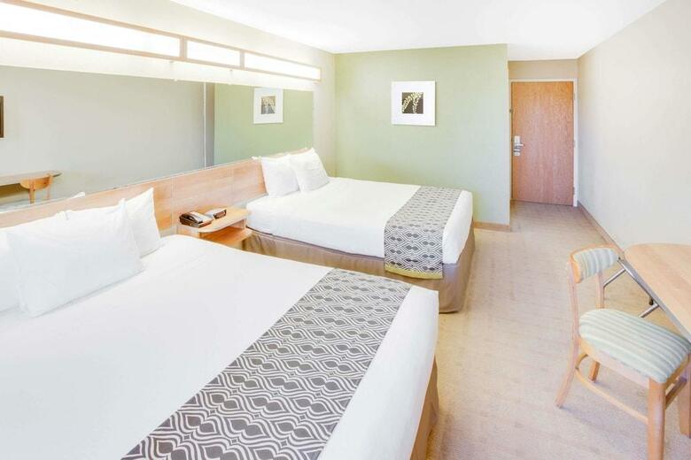 Hotel Microtel Inn & Suites By Wyndham Saraland