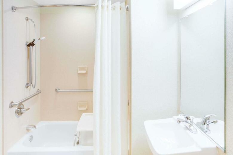 Hotel Microtel Inn & Suites By Wyndham Saraland