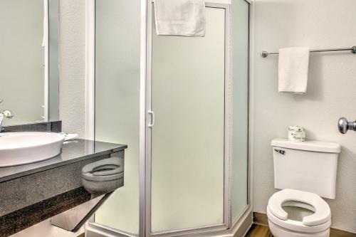 Motel 6 Mojave