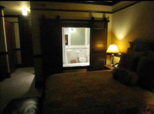 Lakeview Hotel