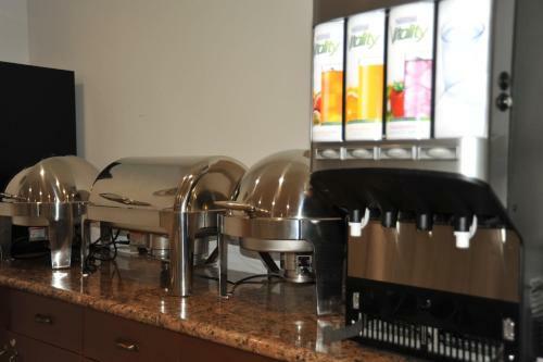 Hotel Holiday Inn Express Moreno Valley - Lake Perris