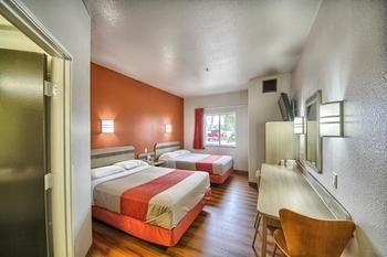 Motel 6 Mission