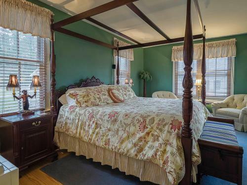George Brooks House B&B