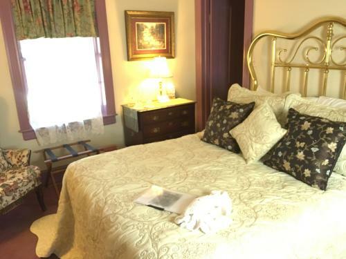 Parsonage Inn Bed And Breakfast