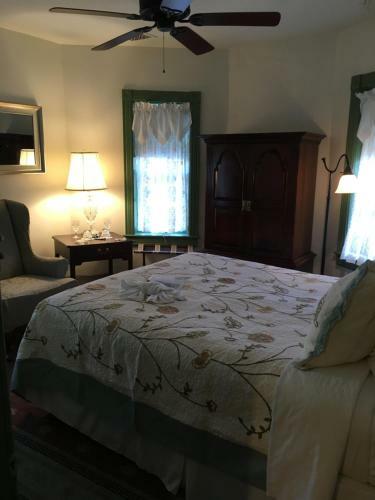 Parsonage Inn Bed And Breakfast