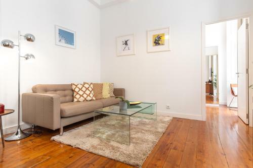 Apartamento Cr - Correeiros
