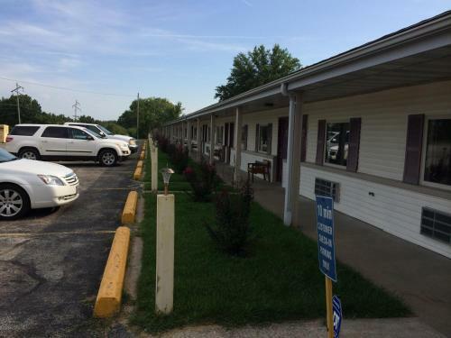 Super 7 Motel