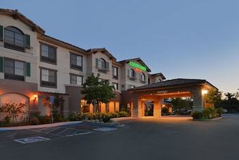 Hotel Courtyard Thousand Oaks Ventura County