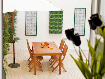 Lisbon Colours Bairro Alto Apartments