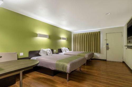Motel 6 Redlands