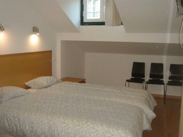 Hostal Downtown Guest House