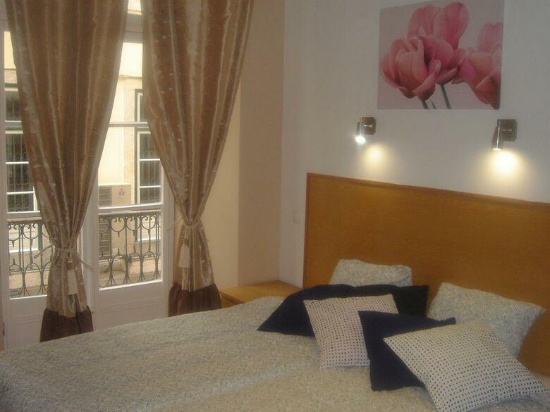 Hostal Downtown Guest House
