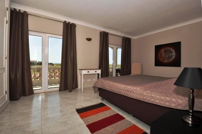 Bed & Breakfast Beachhouselagos