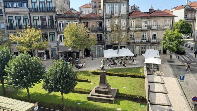 Porto Downtown Hostel