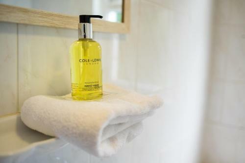 Hostal Yenton Hotel