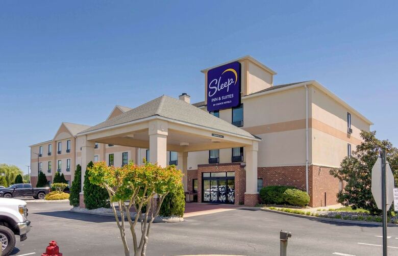 Hotel Sleep Inn & Suites At Fort Lee
