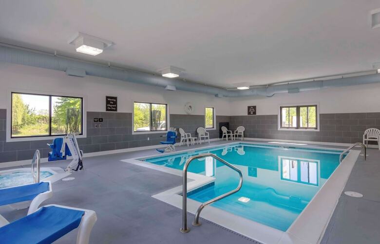 Hotel Sleep Inn & Suites At Fort Lee