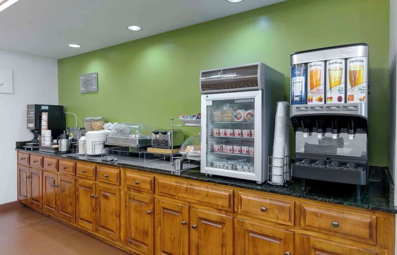 Hotel Sleep Inn & Suites At Fort Lee