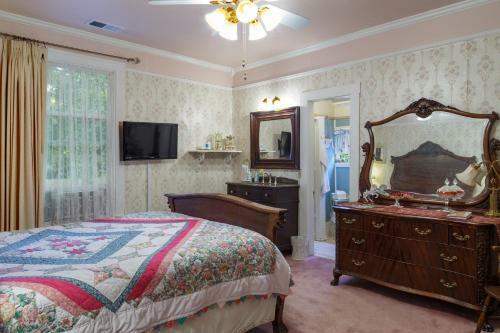 Roseberry House Bed & Breakfast