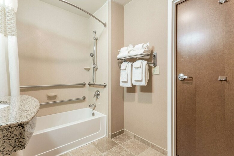 Hotel Hampton Inn Auburn