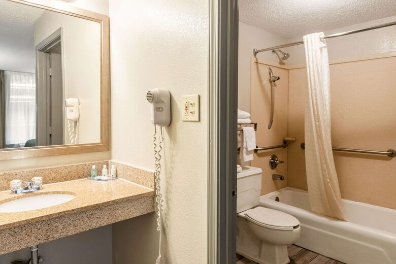 Hotel Super 8 Newport