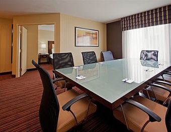 Holiday Inn Express Hotel & Suites Belmont