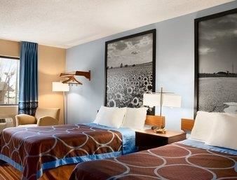 Hotel Super 8 Pittsburg Ks