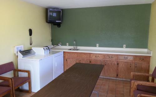 Motel Regency Inn & Suites Pittsburg