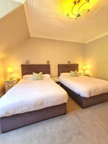 Hostal Corriemar House
