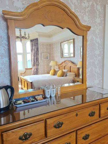 Hostal Corriemar House