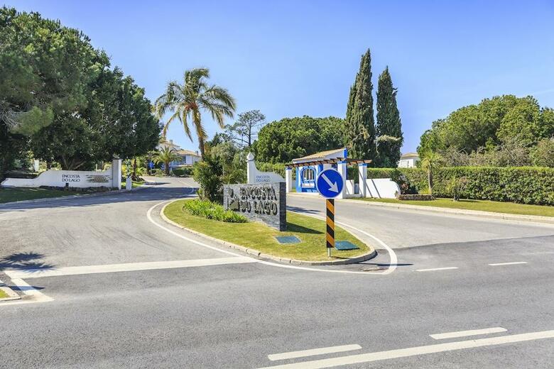 Encosta Do Lago Resort Club