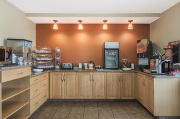 Hotel Howard Johnson Express Inn - Rocky Hill