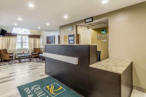 Hotel Americas Best Value Inn & Suites North Lima