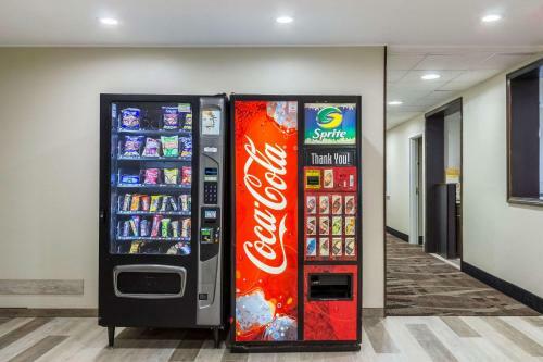 Hotel Americas Best Value Inn & Suites North Lima