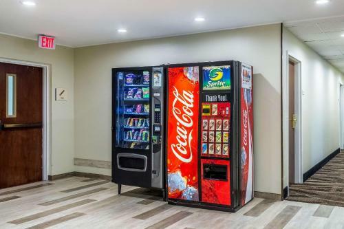 Hotel Americas Best Value Inn & Suites North Lima